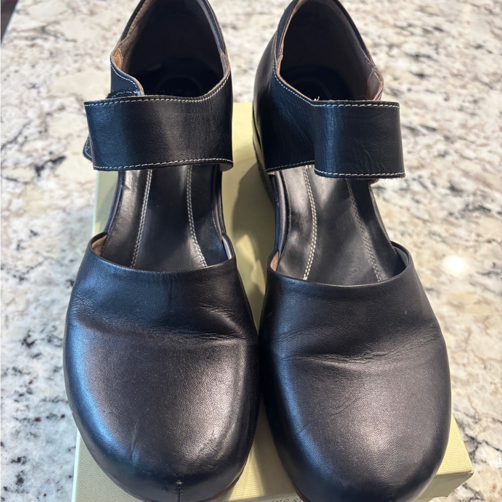 L'ATISTE Black Leather Loafers